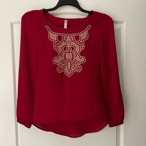 Xhilaration Women’s blouse (size S)